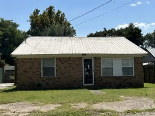 1607 Harris St, Kennett, MO 63857