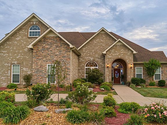 2nd image of 1080 Willow Cir