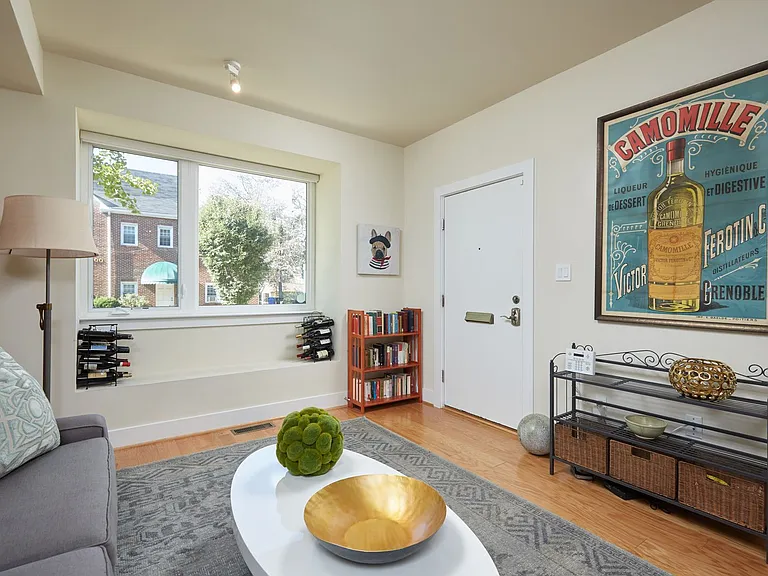 3207 12th St NE #101 — Photo 3