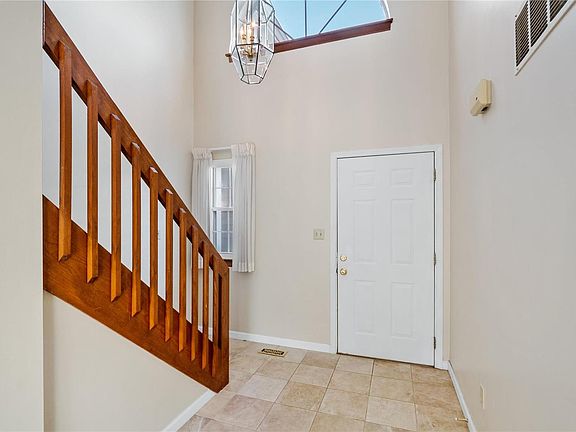 2nd image of 11963 Autumn Trace Ct
