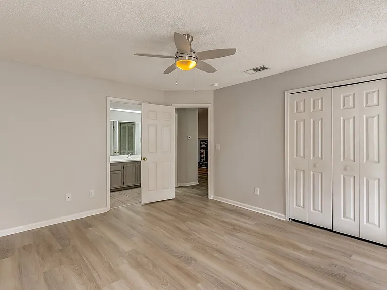 2406 Pirates Bay Dr — Photo 23