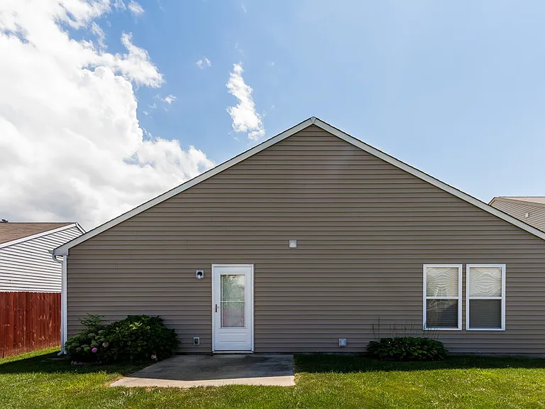 10714 Gathering Dr — Photo 14
