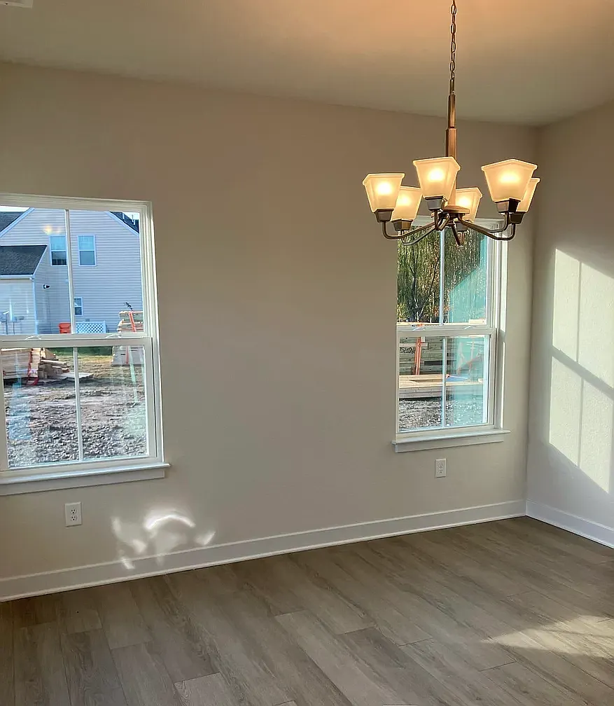 3 bed, 2046 sqft, $2,990 — Photo 3