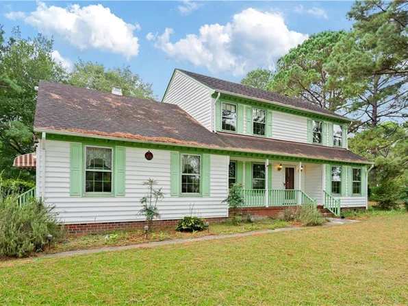 341 Hickory Rd E, Chesapeake, VA 23322