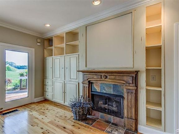5th image of 4182 Shearwater Way SE