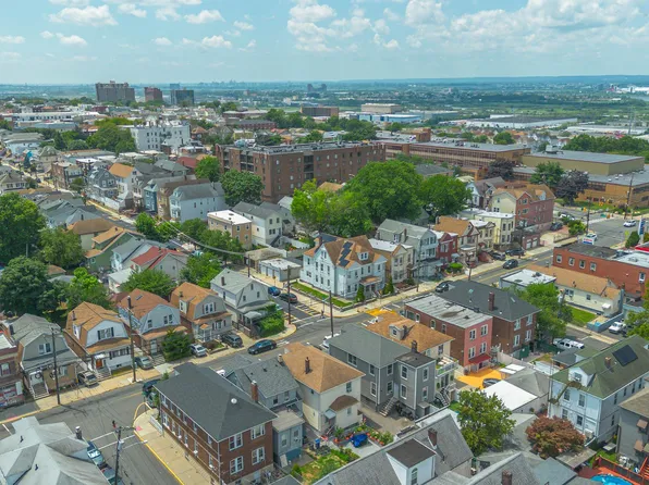 906 76th Street image 18 of 20