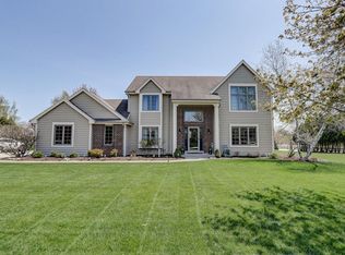 W266N2106 Cattail Ct, Pewaukee, WI 53072