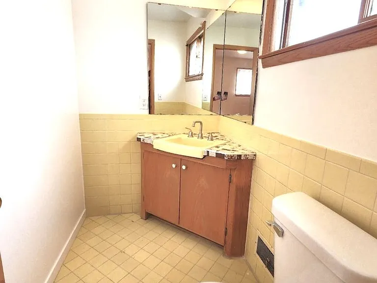 Lease only - 4272 N 91st Street — Photo 5