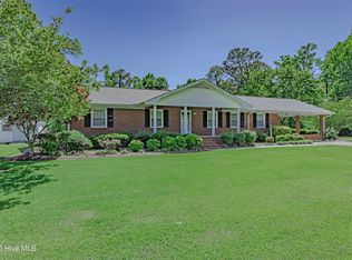 608 E Stanford St, Beulaville, NC 28518