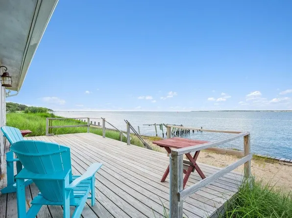 29 Old Fireplace Rd, East Hampton, NY 11937