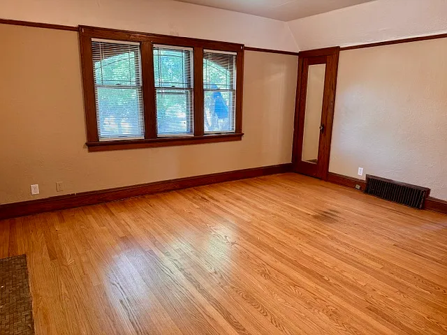 2 bed, $1,400 — Photo 3