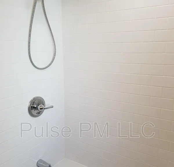 58 Tower Hill Rd — Photo 10