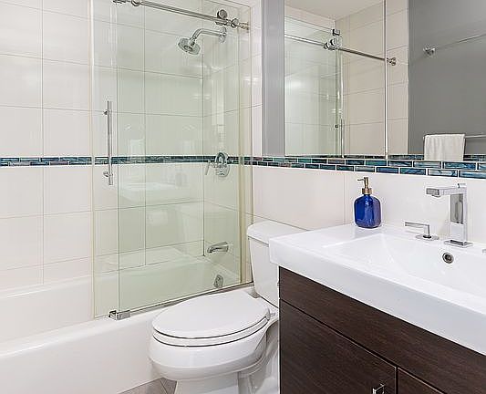 5th image of 245 E 54th St APT 27R