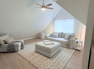 2111 Renrock Rd #3, Cleveland, OH 44118