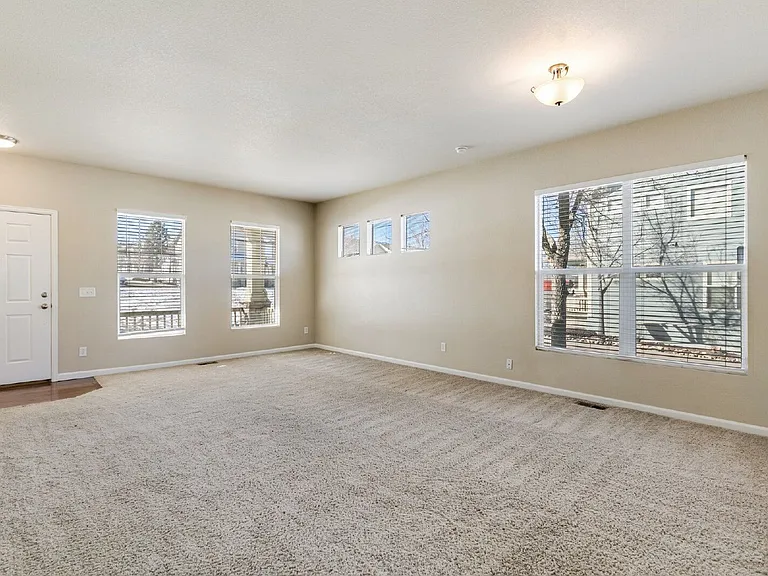 2208 Gilpin Ave — Photo 5