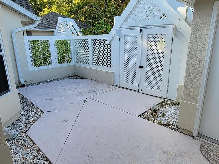 729 Kenwood Cir — Photo 3