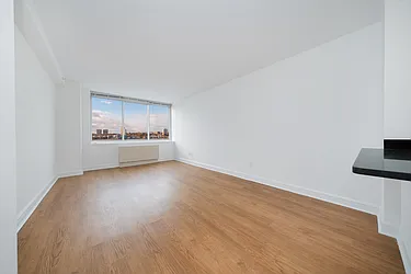 140 Riverside Boulevard #617 image 1 of 10