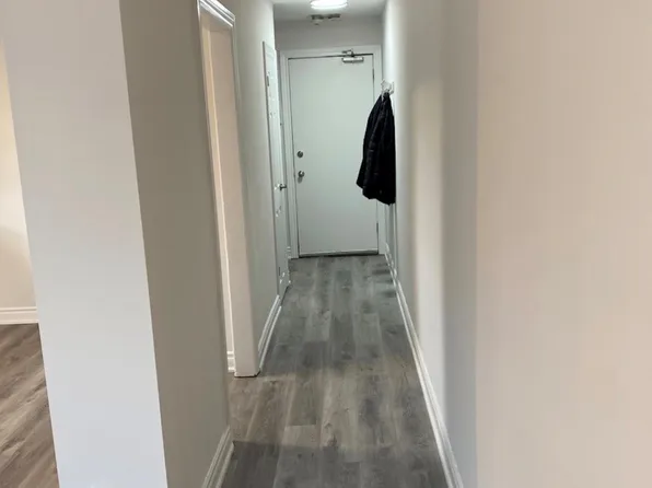 199 9th St #1, Toronto, ON M8V 3E6