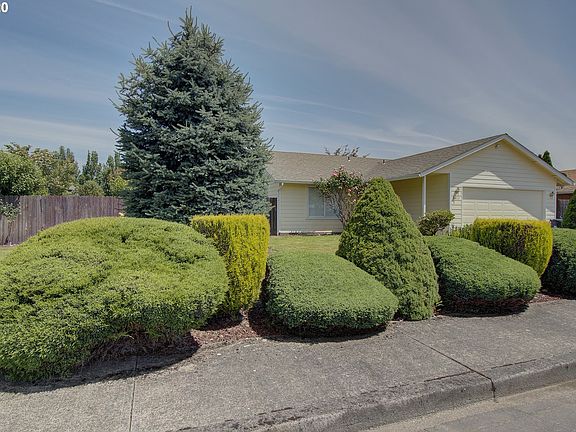 2nd image of 6411 NE 107th Pl