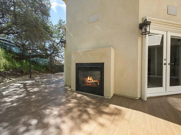 3263 New York Dr — Photo 60