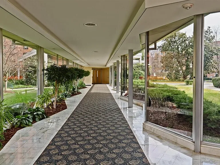 4201 Cathedral Ave NW #1409W — Photo 3