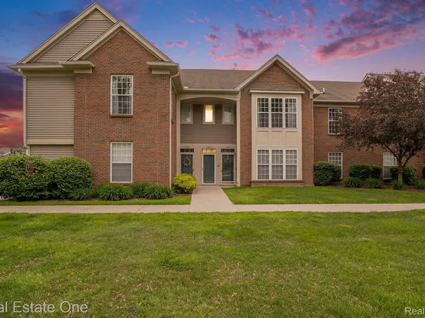 51827 NW Lionel Ln SW, New Baltimore, MI 48051