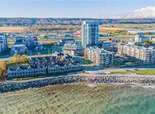 5 Esplanade Ln, Grimsby, ON L3M 0H2