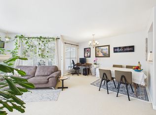 8880 Jones Rd #221, Richmond, BC V6Y 3Z1