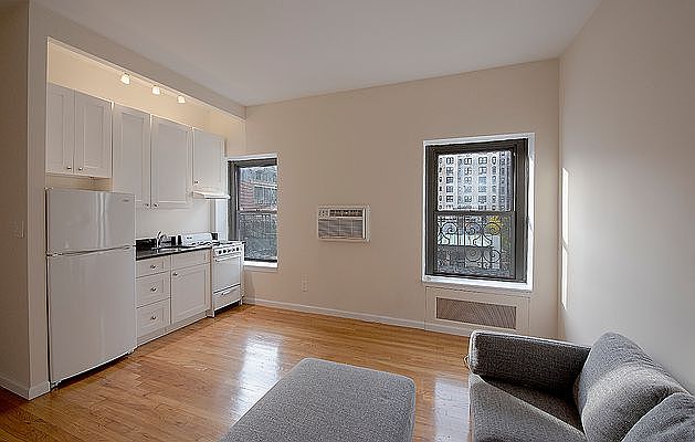 1st image of 1125 Lexington Ave APT 6A