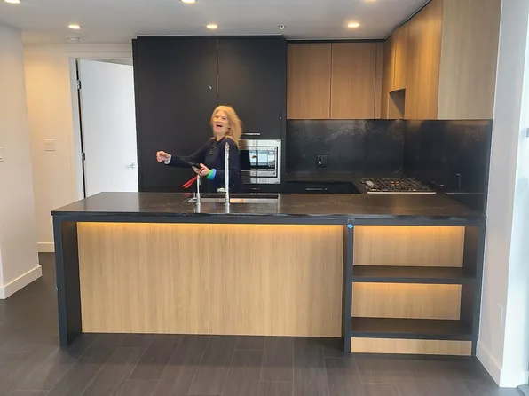 6608 Sussex Ave, Burnaby, BC