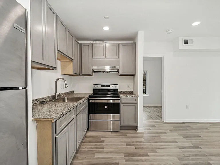1642 16th St SE #3 — Photo 5