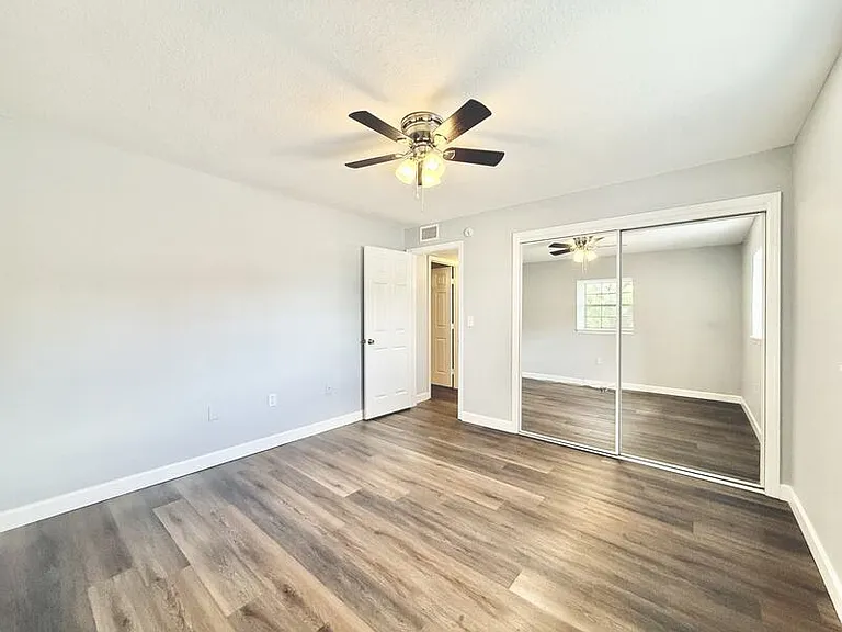 1712 Belleair Forest Dr #D — Photo 25