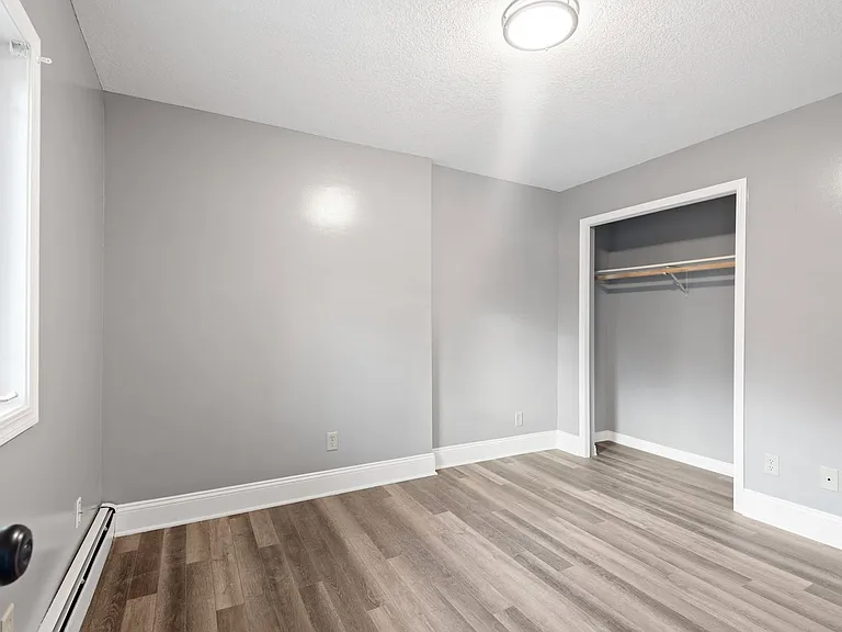 2407 Buchanan St NE #1 — Photo 13