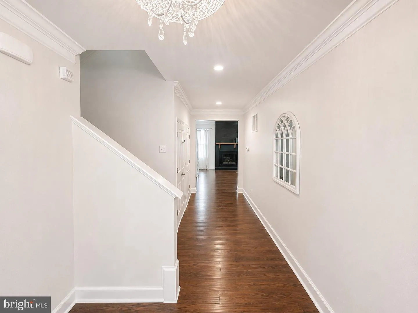 5 bed, 4.5 bath, 4329 sqft, $3,900 — Photo 3