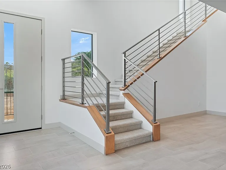 66 Lakefront Dr — Photo 10