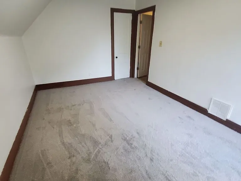 3416 W Walnut St — Photo 10