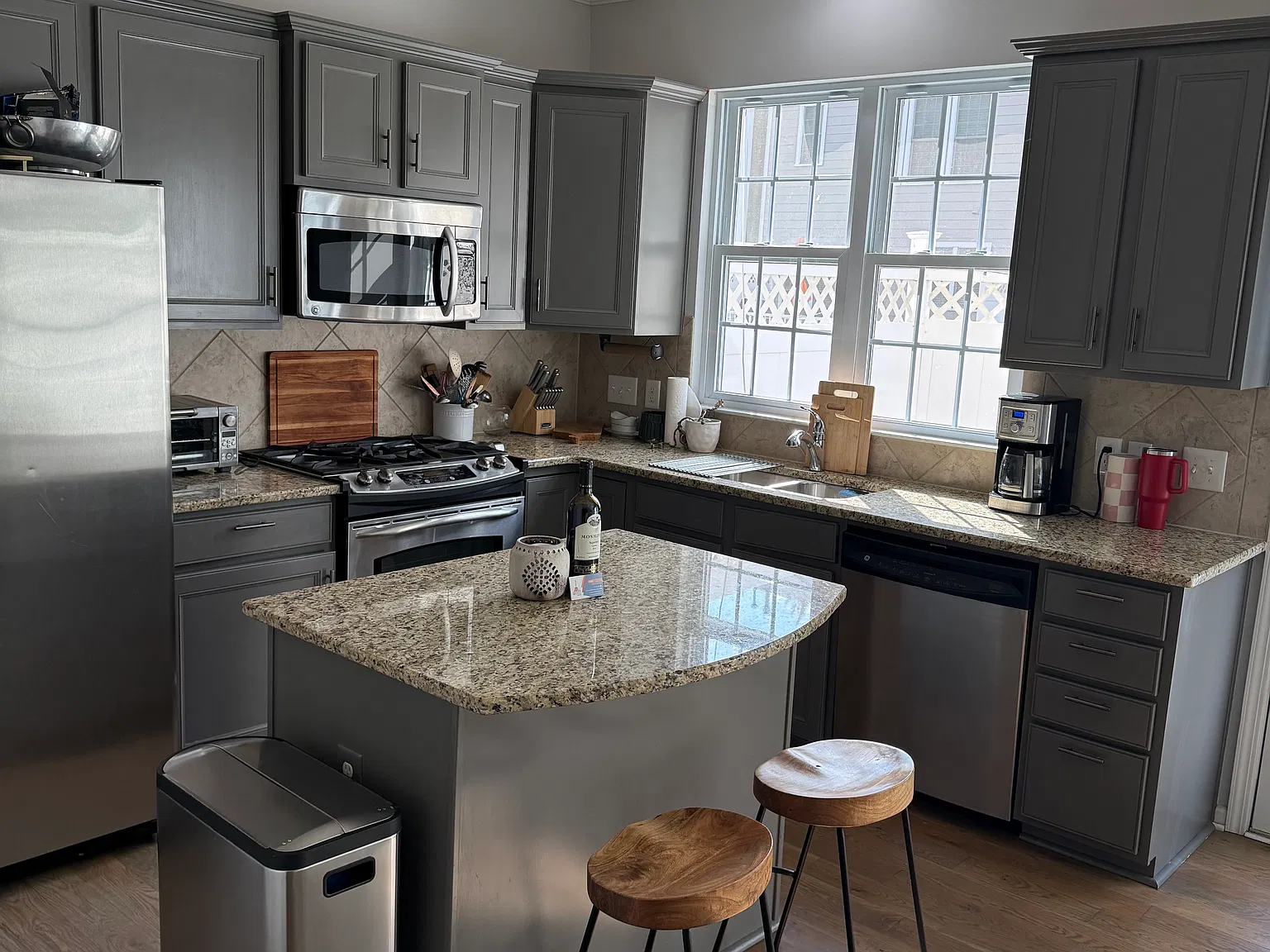3 bed, 1831 sqft, $3,500 — Photo 4
