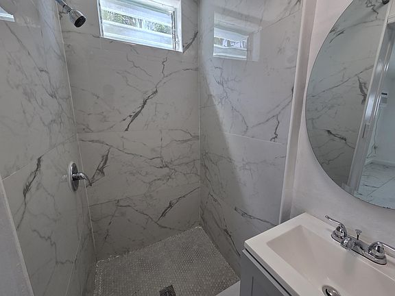 4th image of 844 NE 17th Way APT 2