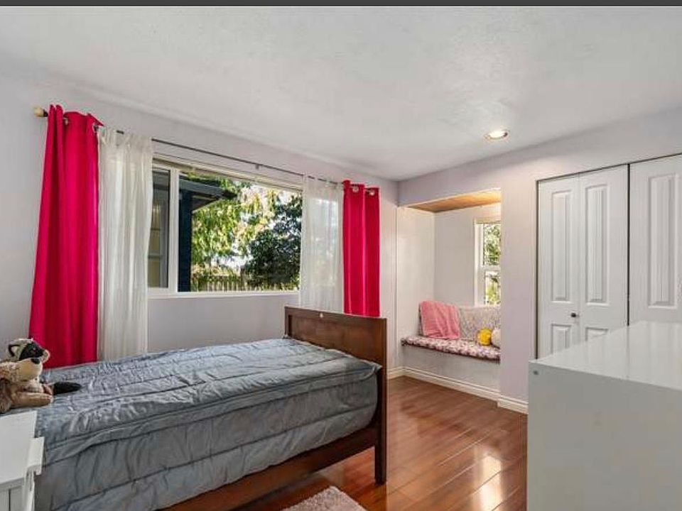 1st image of 26421 Somerset Ln