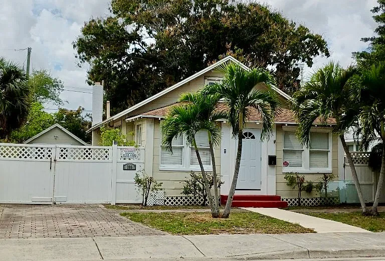 205 S Federal Hwy — Photo 25