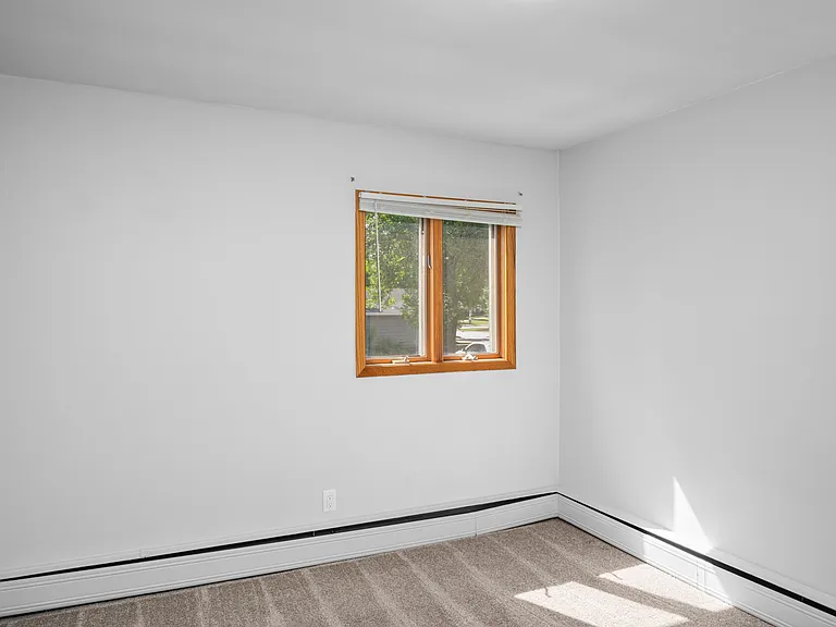 525 Oxford St #4 — Photo 9