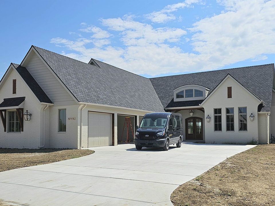 1st image of 1912 N Veranda Cir