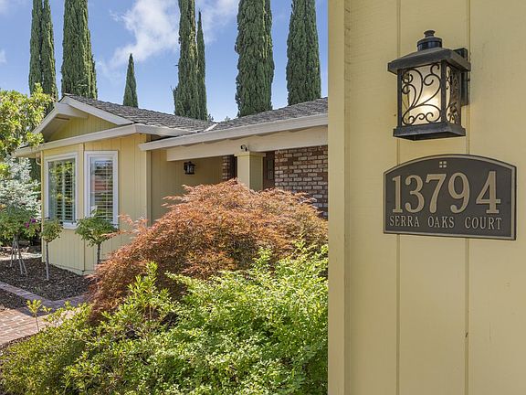 2nd image of 13794 Serra Oaks Ct