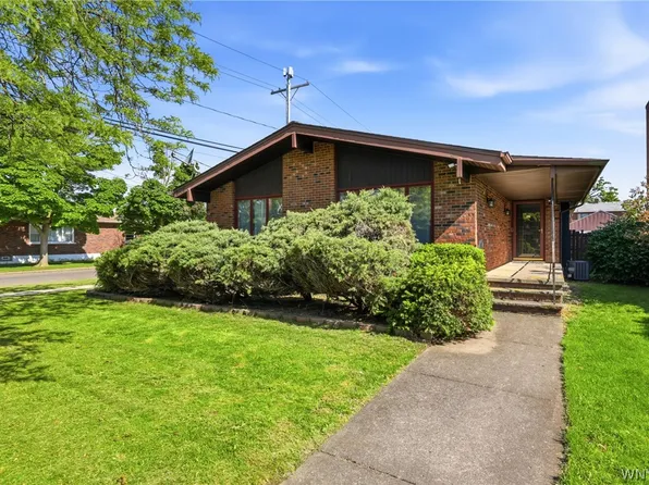 2702 Forest Ave, Niagara Falls, NY 14301