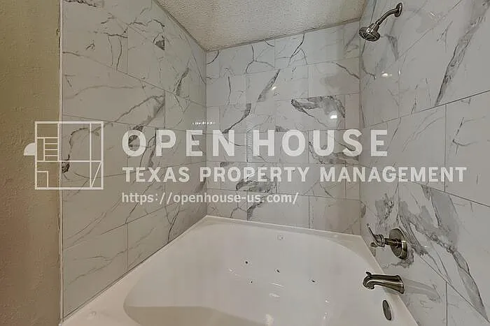 6928 Brixham Dr — Photo 11