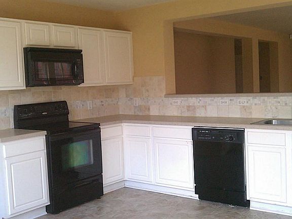 5th image of 3903 Pebble Garden Ln