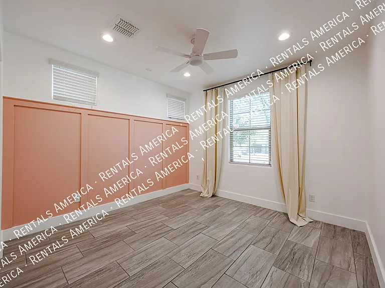 7855 W Rock Springs Dr — Photo 24