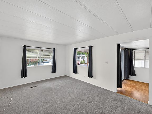 3rd image of 417 Westacre Rd Space 46