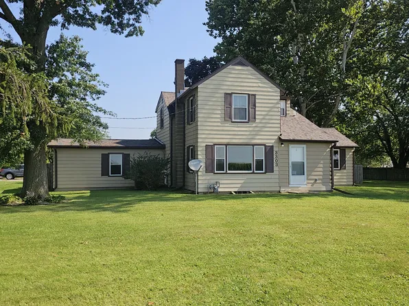 3303 Dixon Rd, Rock Falls, IL 61071