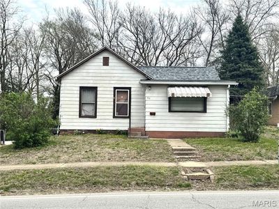 233 Springfield Rd, Hillsboro, IL, 62049